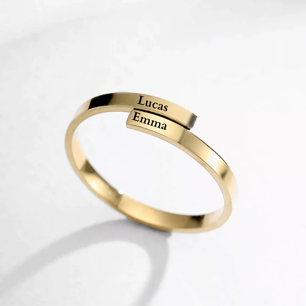 Gravierter Ring mit Namen