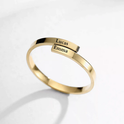 Gravierter Ring mit Namen