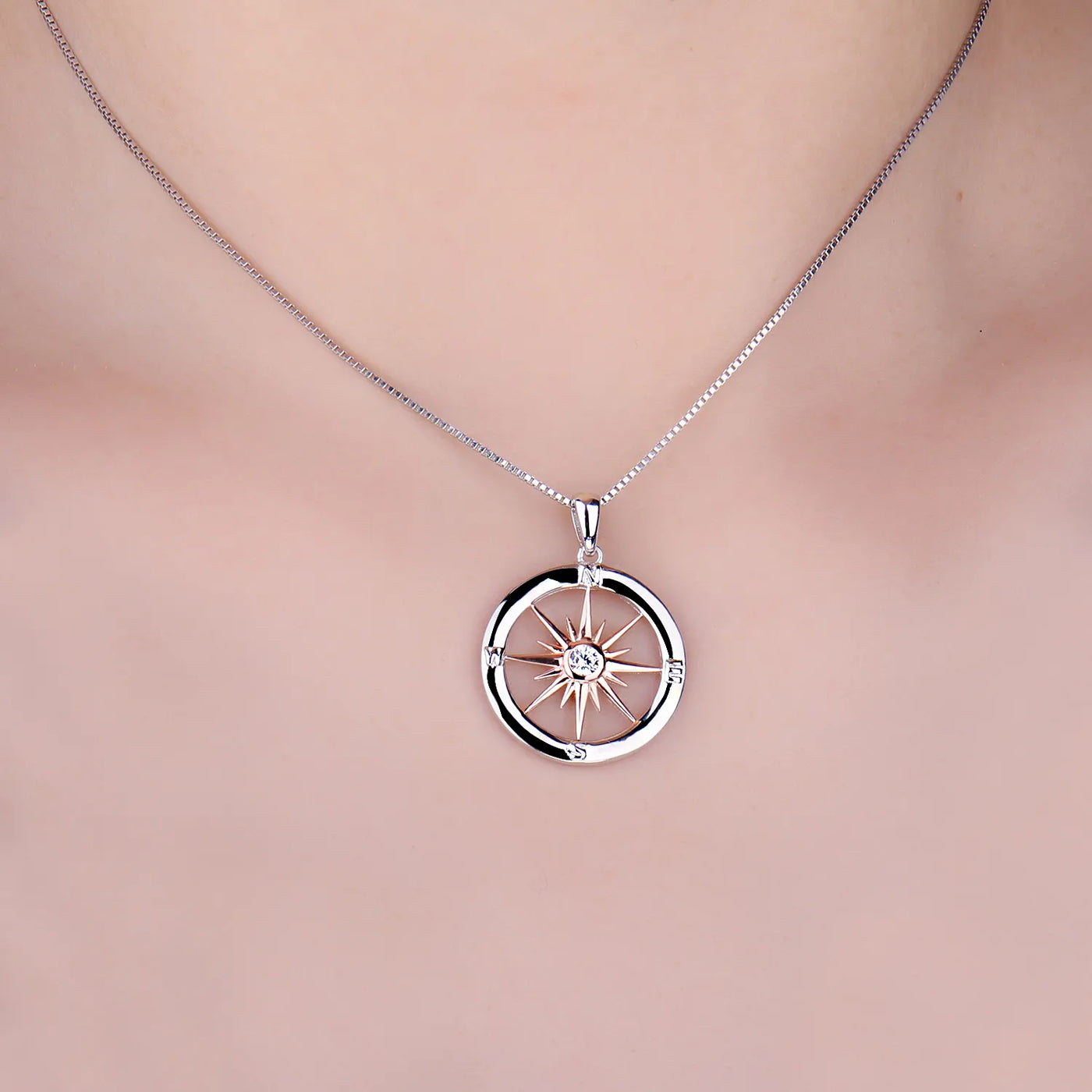 Cubic Zirconia Brillant Sun Kompass Anhänger Halskette