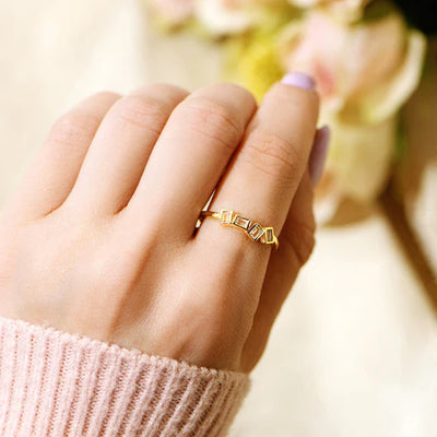 Schöner Gebrochener Ring