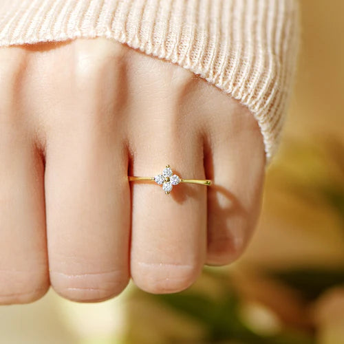 Minimalistischer Kleeblatt-Ring
