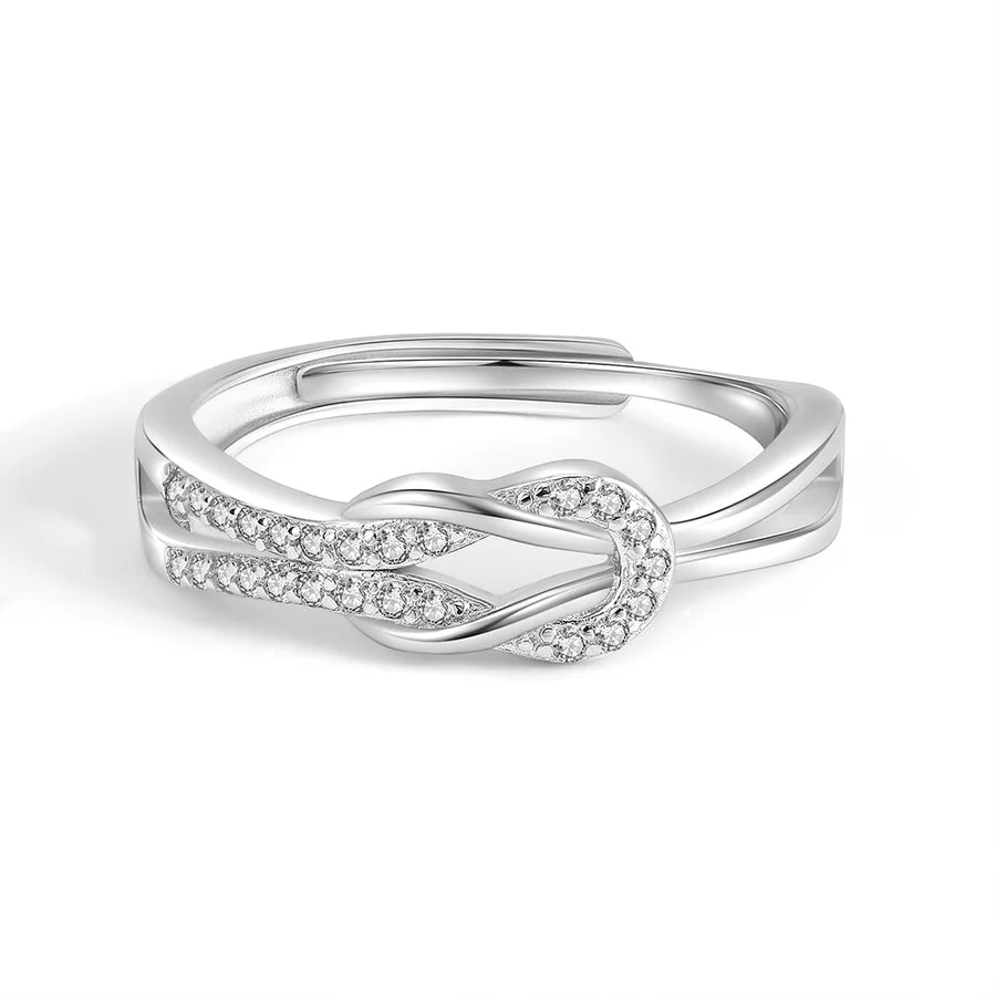 Ewiger Geknoteter Ring