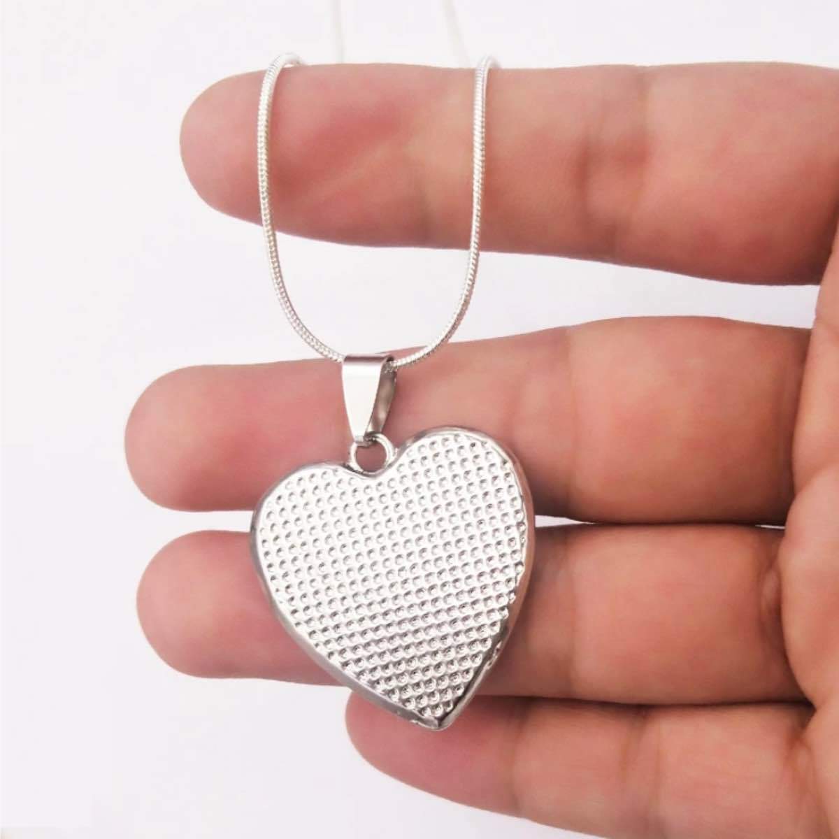 Herz-Halskette für meine geliebte Tochter - Ein liebevolles Geschenk von Mama