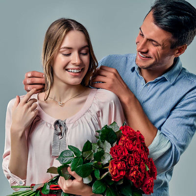 Elegante Silberhalskette - Ein liebevolles Geschenk von Mama an ihre Tochter