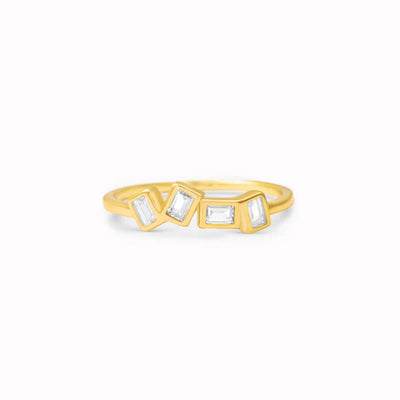 Schöner Gebrochener Ring