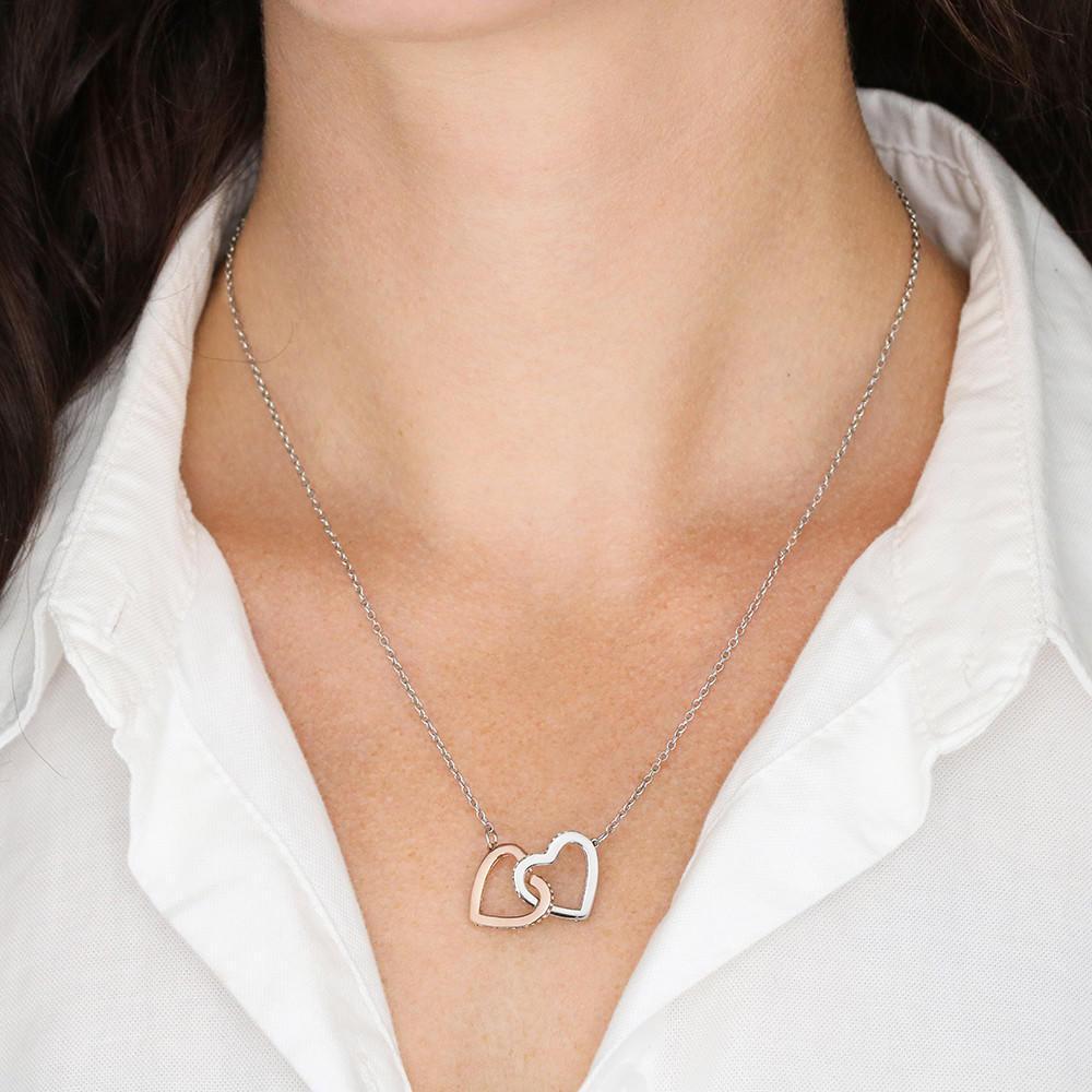 Elegante Silberhalskette - Ein liebevolles Geschenk von Mama an ihre Tochter