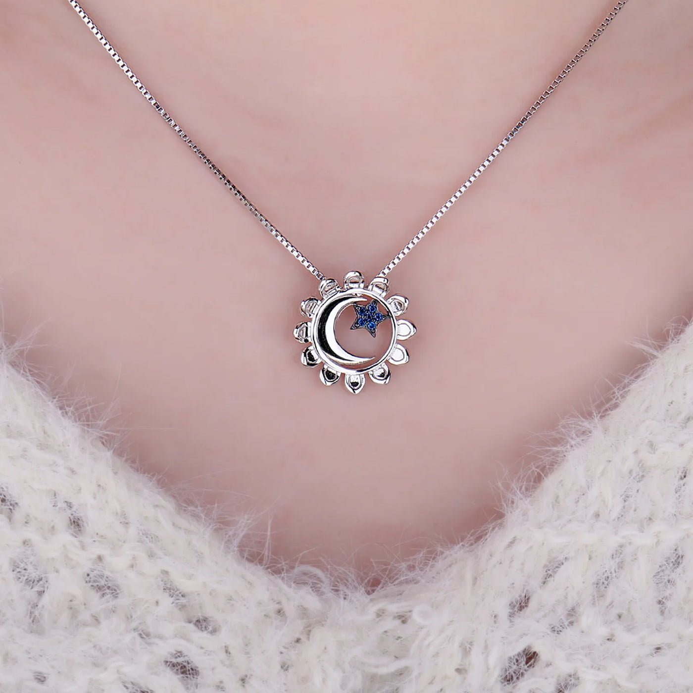 Mond und Sterne Halskette